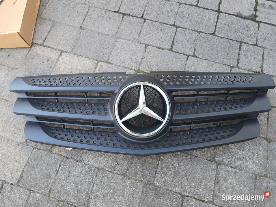 Atrapa grill Mercedes Vito w447 z emblematem Syców