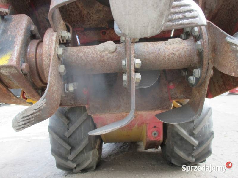 Glebogryzarka z hydraulicznym układem napędowym Pleszew