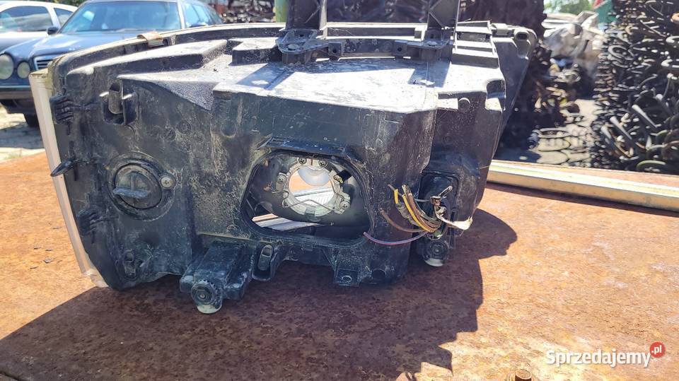 Lampa przednia prawa Volkswagen Transporter T5 Łagów