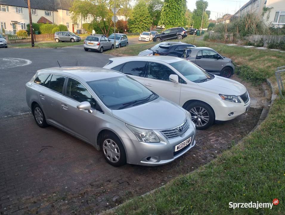 Toyota Avensis ANGLIK 16 benzynka kombi 1600cm3 Kraków sprzedam