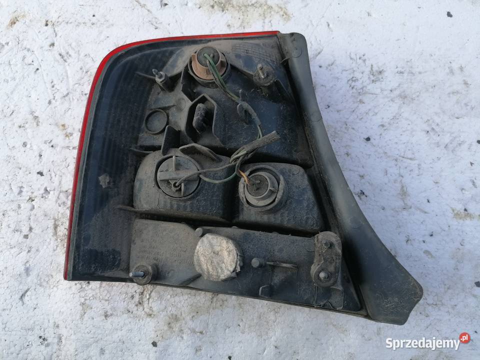 Lampa Prawy Tył Mazda 323 Pogorzelec sprzedam