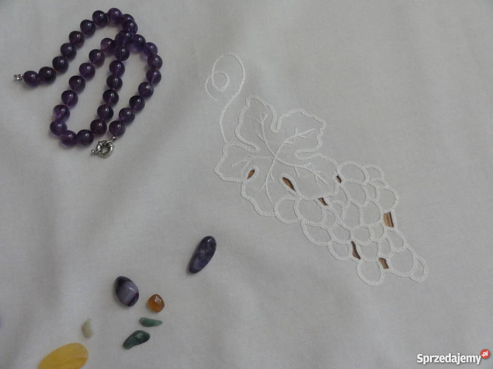 Obrus biały z winogronami ręcznie rękodzieło biały Lublin