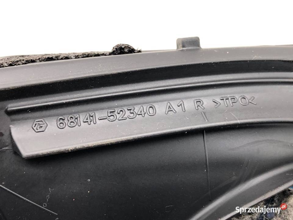 USZCZELKA SZYBY DRZWI PRZÓD PRAWA LEXUS LBX