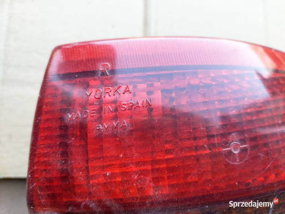ASTRA F SEDAN LAMPA TYŁ TYLNA PRAWA WKŁAD LAMPY prawe Kamień-Kolonia