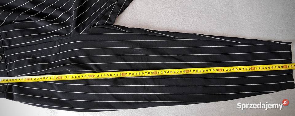 Eleganckie czarne spodnie proste marki HM XS
