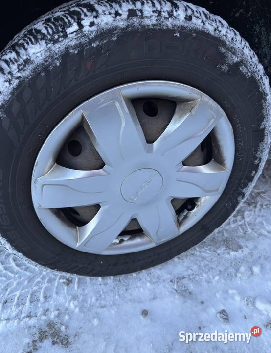 Dacia Sandero 12 benzyna 2011r