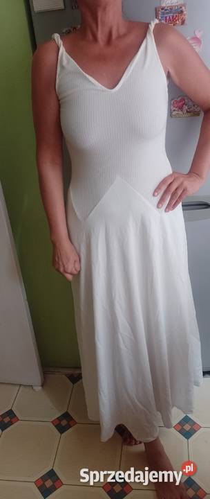 40L ASOS DesignDługa kremowa letnia sukienka sprzedam