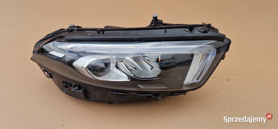 MERCEDES AKLASA W177 REFLEKTOR LAMPA PRAWA Bieleń