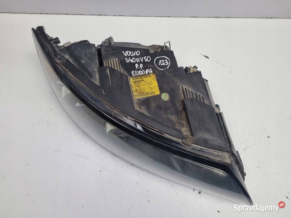 LAMPA PRAWA Volvo S40 II V50 PRZEDNIA prawy Rudka