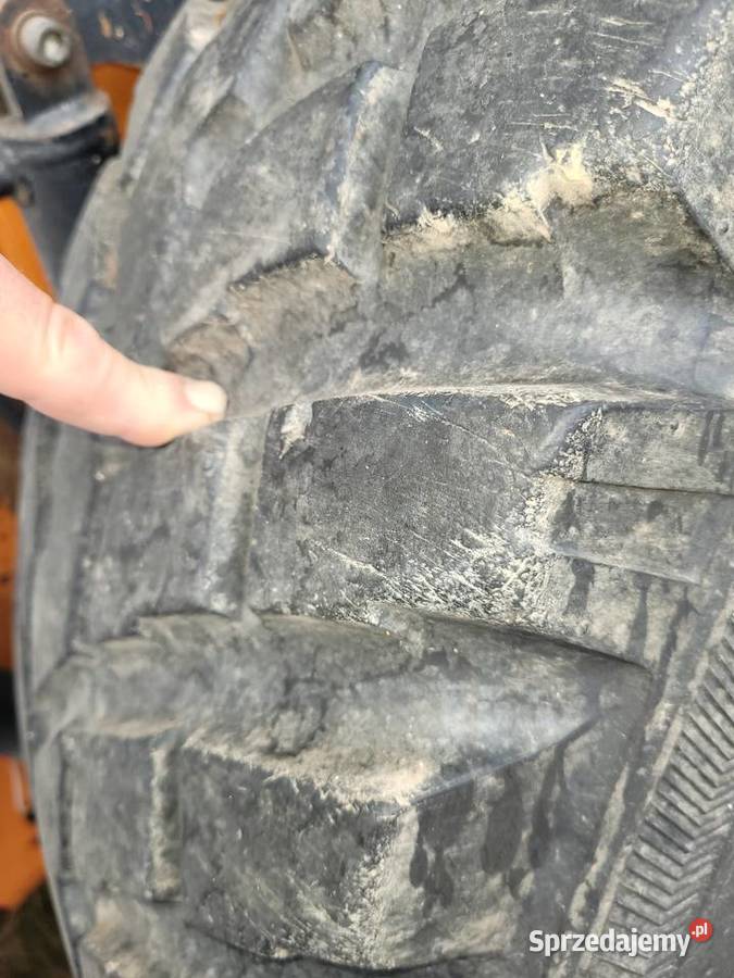 Koła NOKIAN TRI zimowe leśne ciagnika Holland