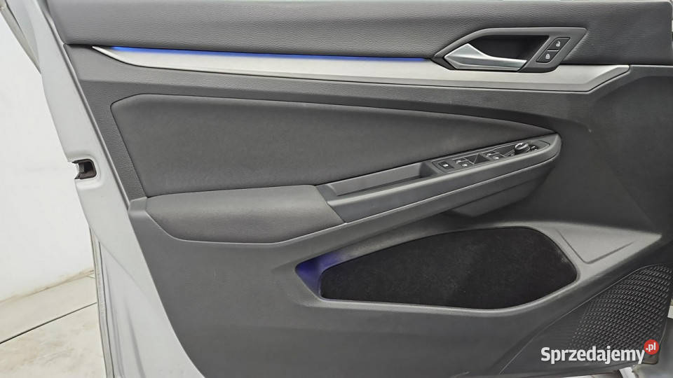 Volkswagen Golf VIII 20 TDI Life Z Polskiego