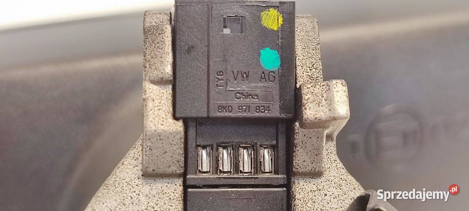 SKODA KAROQ LUSTERKO ŚRODKOWE 3G0857511AF dolnośląskie