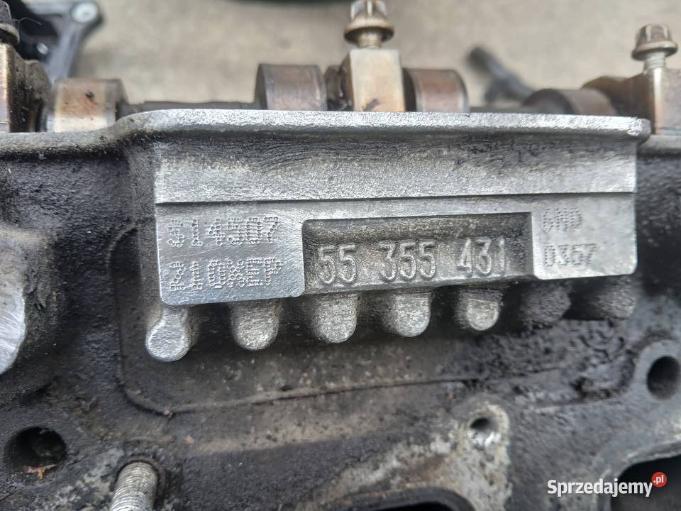 Głowica silnika 55355431 Opel 1012V Z10XEP Radłów