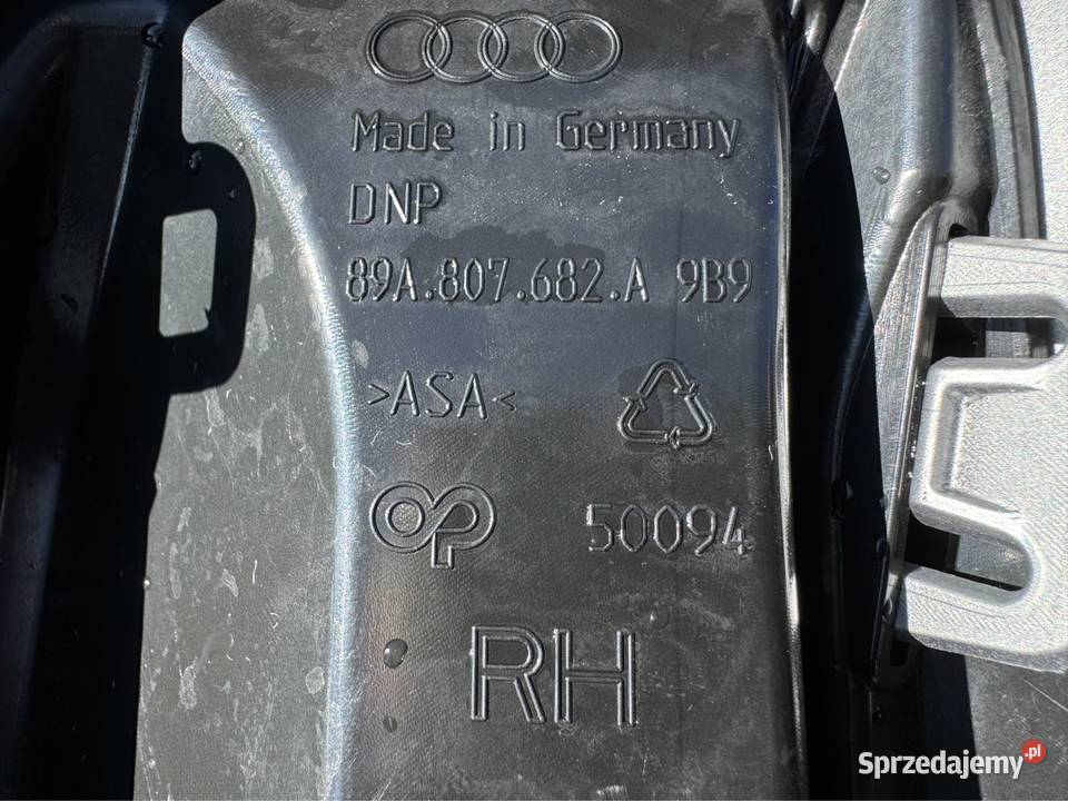 Kratka zderzaka przód prawa rh Audi q4 etron Sieraków sprzedam