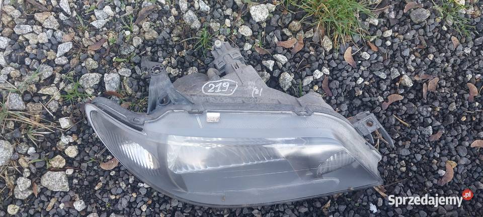 Mazda 323 f 2002 2003 lampa prawa lewa dolnośląskie Byków sprzedam