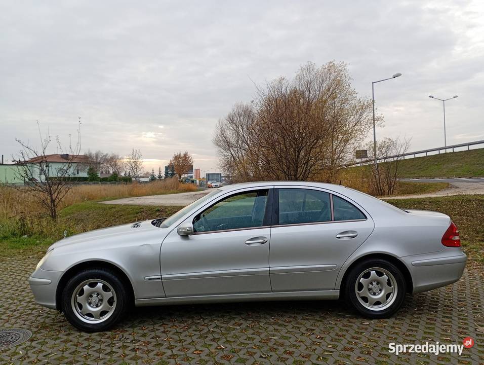 Mercedes Eklasa super stan 26 v6 w211 Rok produkcji 2003
