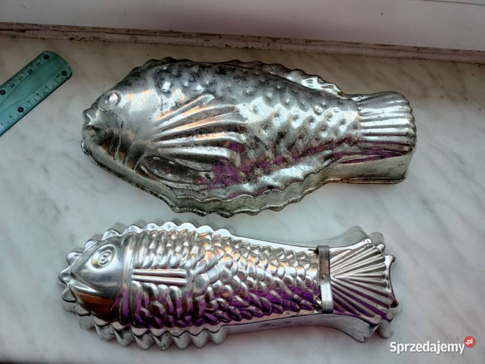 Dwie blaszki do pieczenia w kształcie ryb Choszczno
