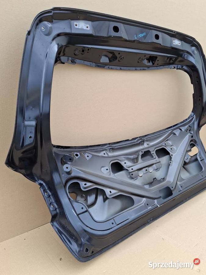 MITSUBISHI ASX KLAPA BAGAŻNIKA TYŁ TYLNA SCS8 osobowe Bieleń