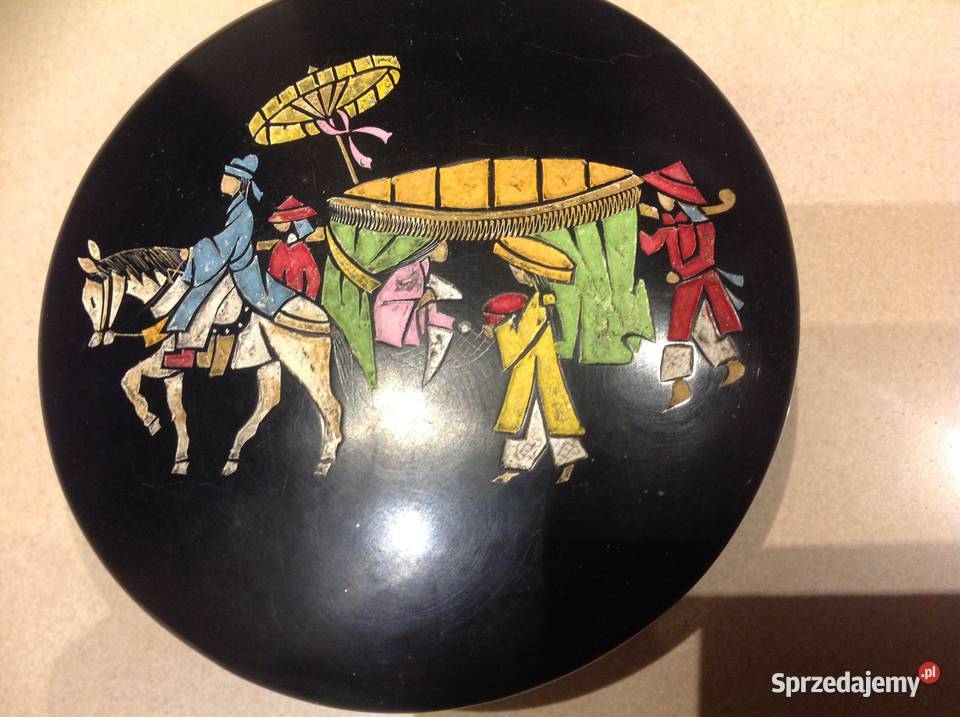 Pudełko Szkatulka z Laki Vintage Nowa Sól