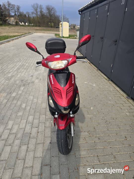 Skuter Benzer 2t kujawsko-pomorskie Leszcze