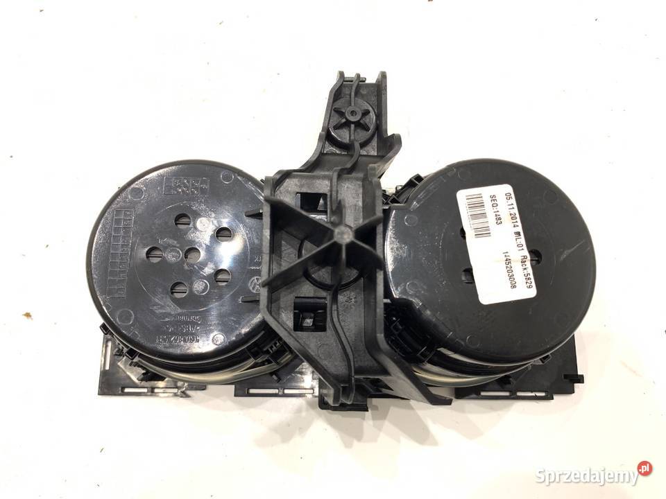 UCHWYT NA NAPOJE VW GOLF VII Kombi KUBKI KUBKÓW