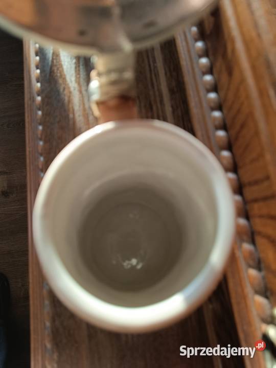 Kufel myśliwski ceramiczny z pokrywką cynową