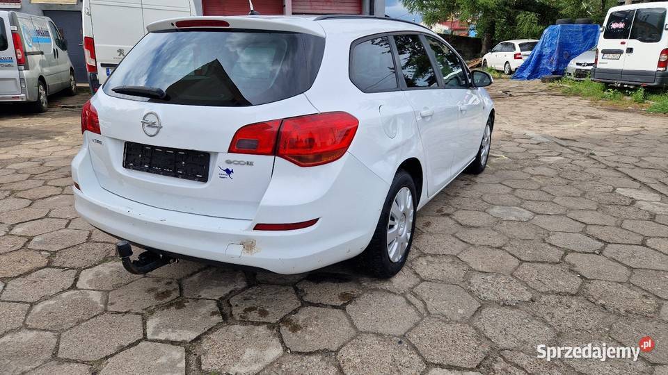 OPEL ASTRA J 14 benzyna 4/5
