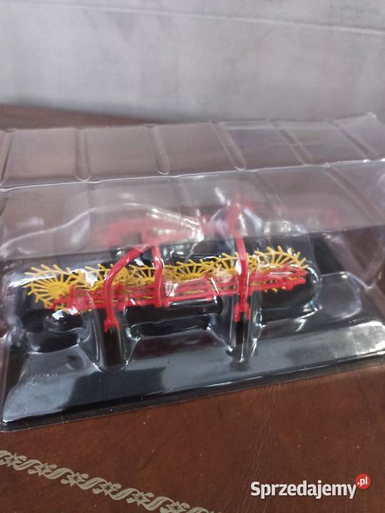 Przetrząsaczo zgrabiarka model w skali 143 mazowieckie Płońsk