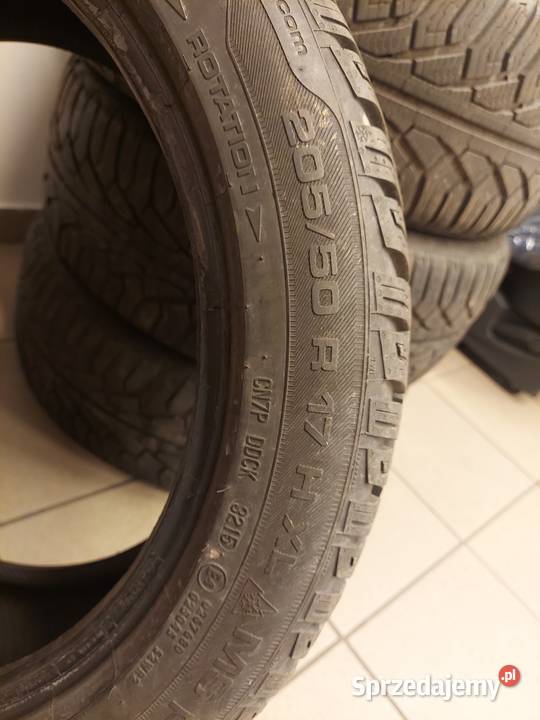KPL opon zimowych 20550r17 UNIROYAL 205 Będzin