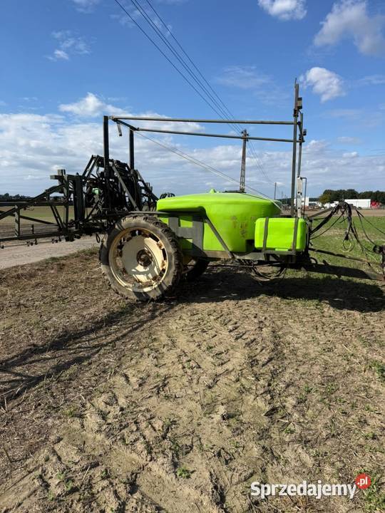 Opryskiwacz tecnoma 2400l 24m Zamarte