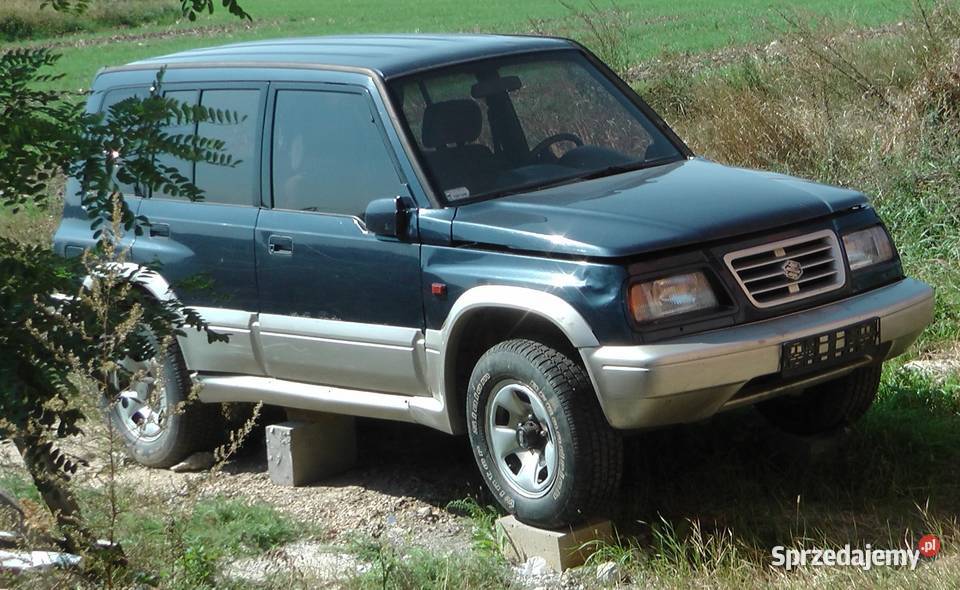 SUZUKI VITARA 1996 5D do remontu Rok produkcji 1996