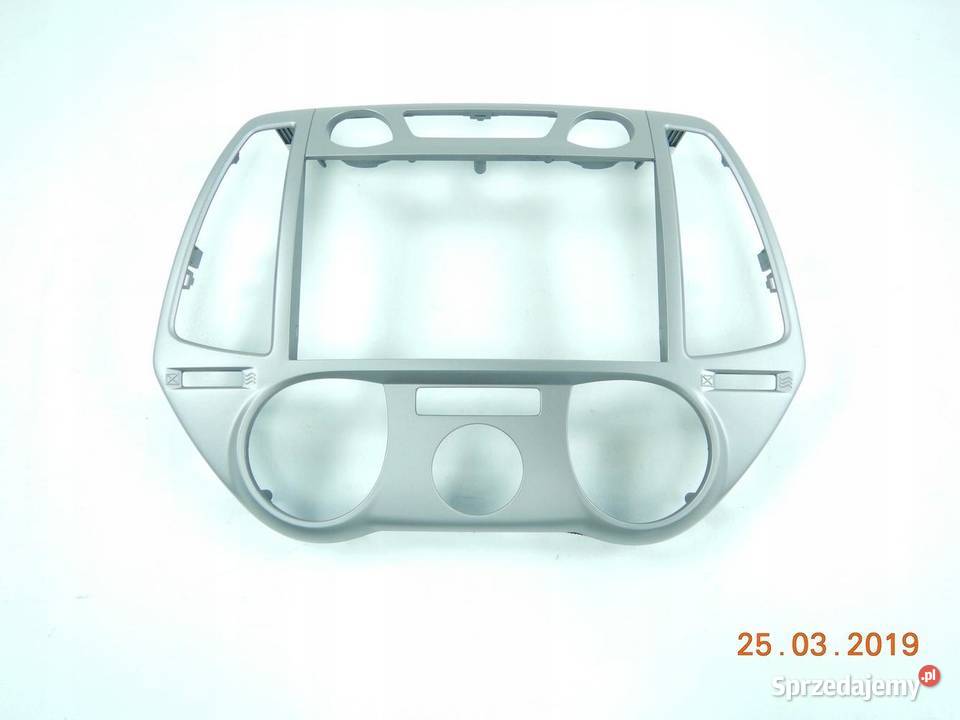 RAMKA PANEL KONSOLI CENTRALNEJ HYUNDAI I20 0812