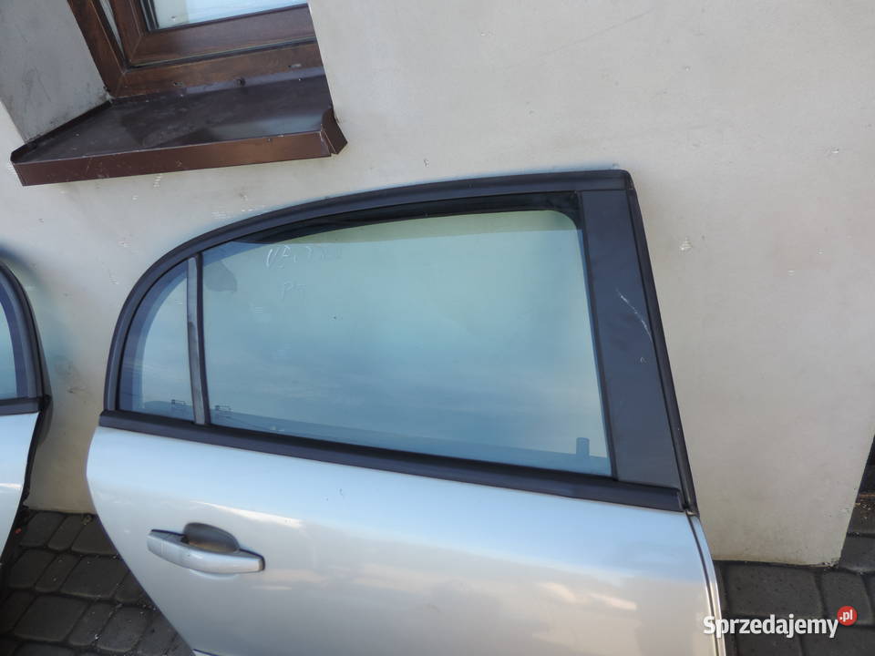 DRZWI PRAWY TYŁ OPEL VECTRA C SEDAN Z158 Rok produkcji 2004 Drzwi Nowy Sącz sprzedam