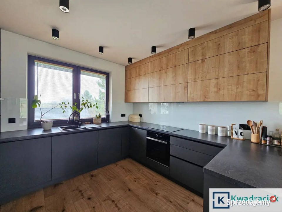 Dom wolnostojący 983m2 Besko podkarpackie sprzedam