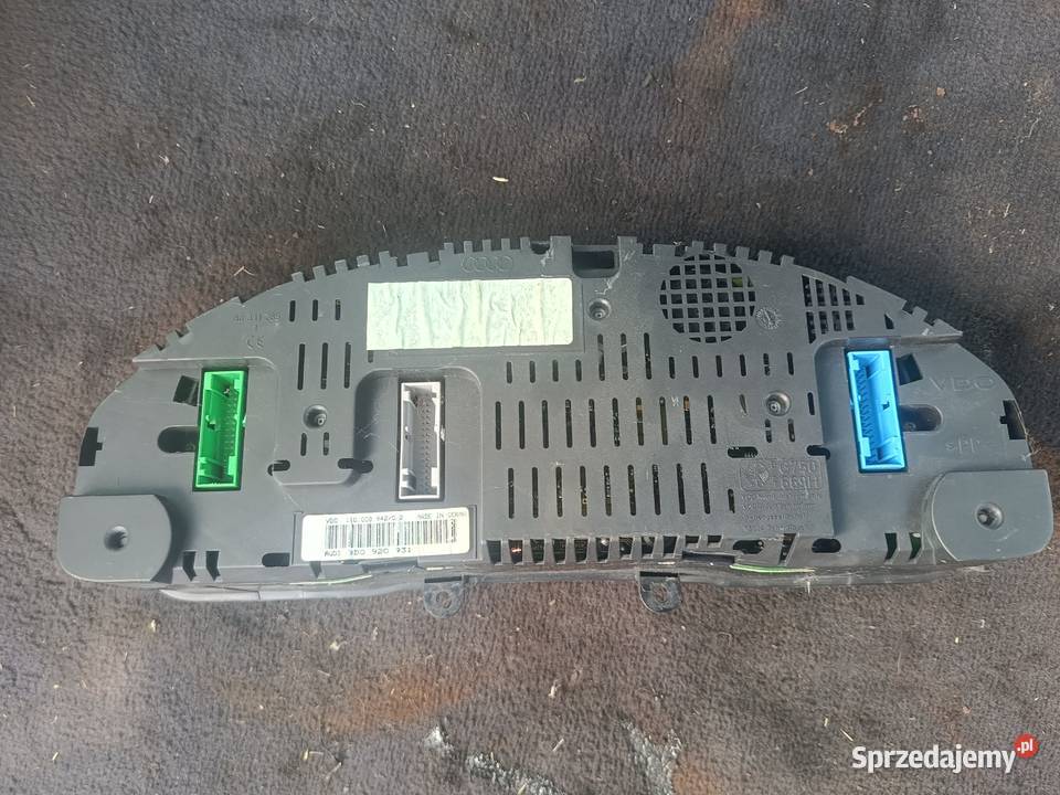 Licznik Fis 8D0 920 931 VDO Audi A4 B5 a7 osobowe Myszków sprzedam