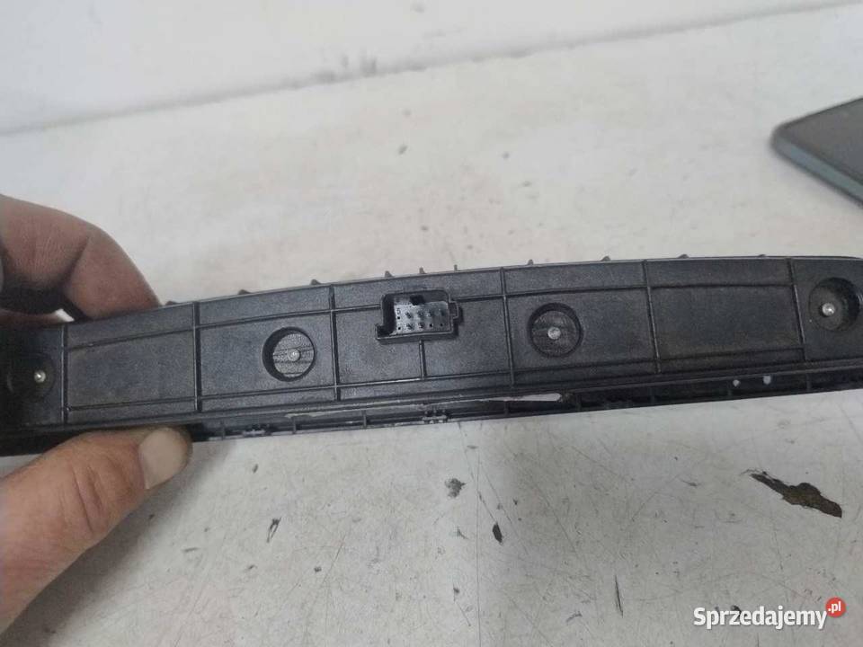 WŁĄCZNIK ŚWIATEŁ AWARYJNYCH SMART FORFOUR