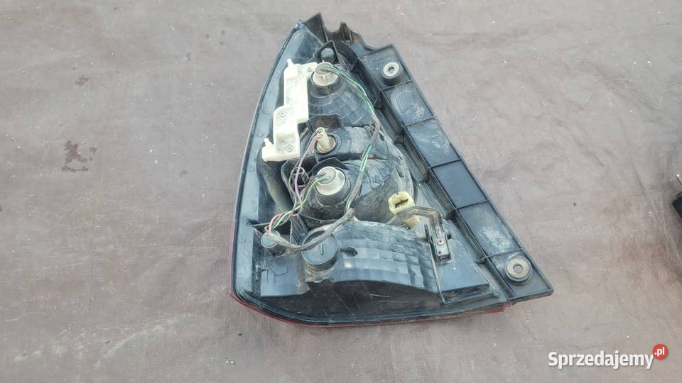 Subaru Forester SG lift LAMPA PRAWY TYŁ PRAWA Ruda Śląska sprzedam