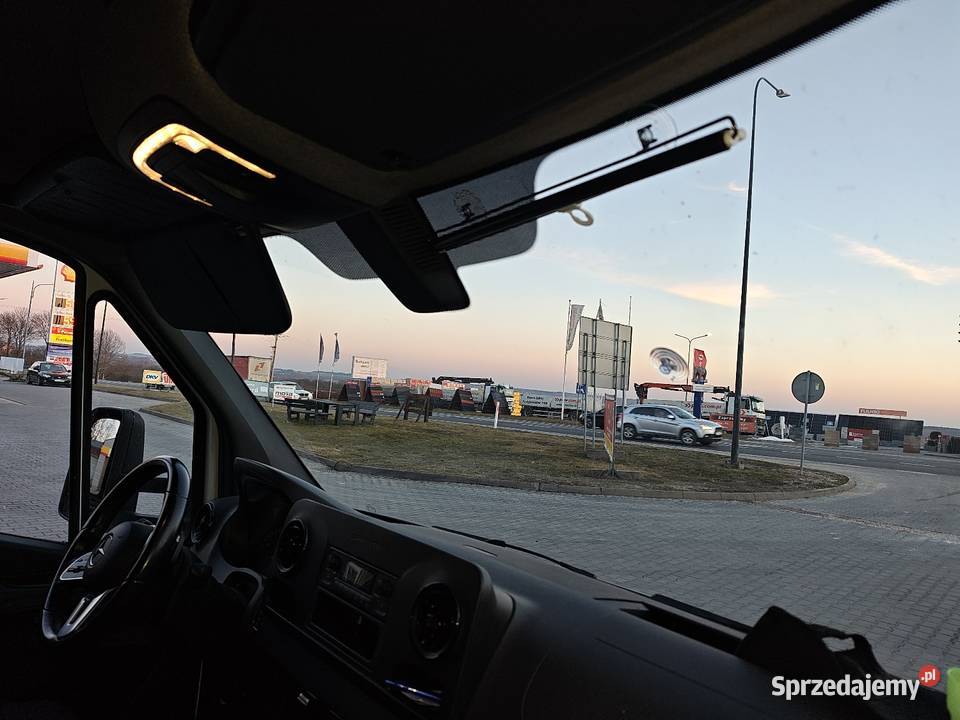 Mercedes Sprinter automat 9Gtronic 319CDI 2022r kupiony w polskim salonie Mercedes-Benz Busko-Zdrój sprzedam