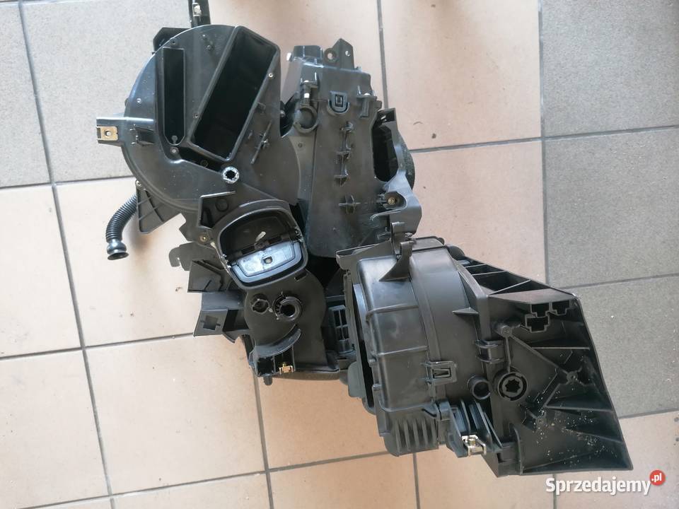 obudowa ogrzewania i dmuchawy 8200367470 Renault łódzkie