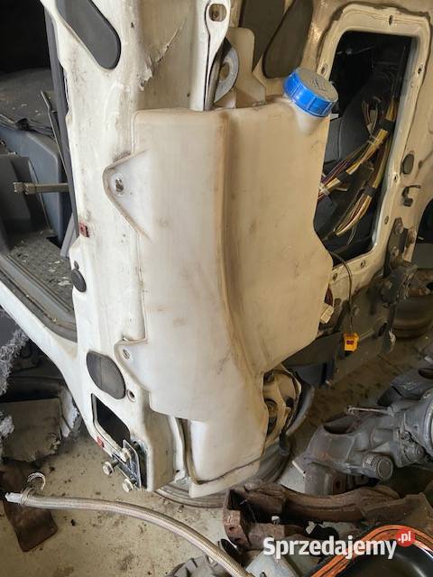 Zbiorniczek Spryskiwaczy Iveco Stralis 504011556 Zbiorniki płynu do spryskiwaczy Maszewo