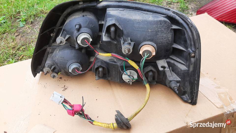 lampa tylna lewa Mitsubishi Galant VIII sedan Lampy tylne dolnośląskie Dębno