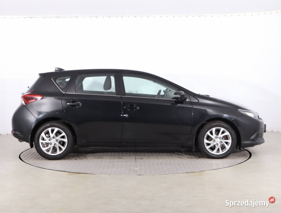 Toyota Auris 16 Valvematic wielofunkcyjna kierownica Piaseczno