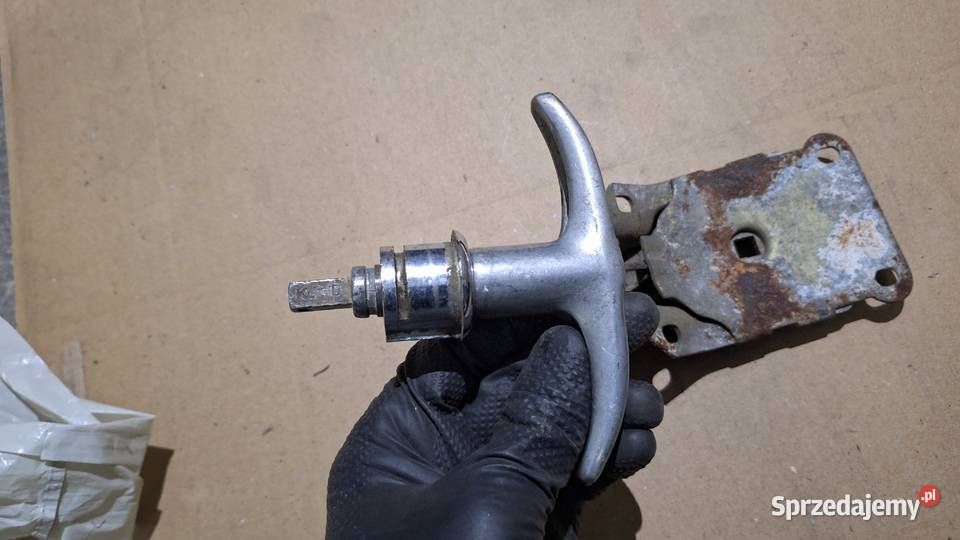 Klamka klapy bagażnika M20 FSO Warszawa Gaz osobowe Kraków sprzedam