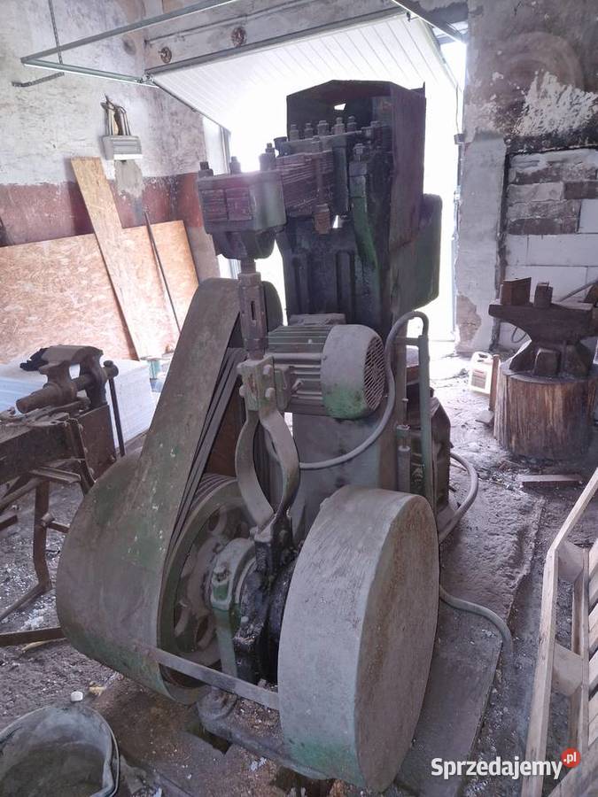 Młot kowalski resorowy Lipno