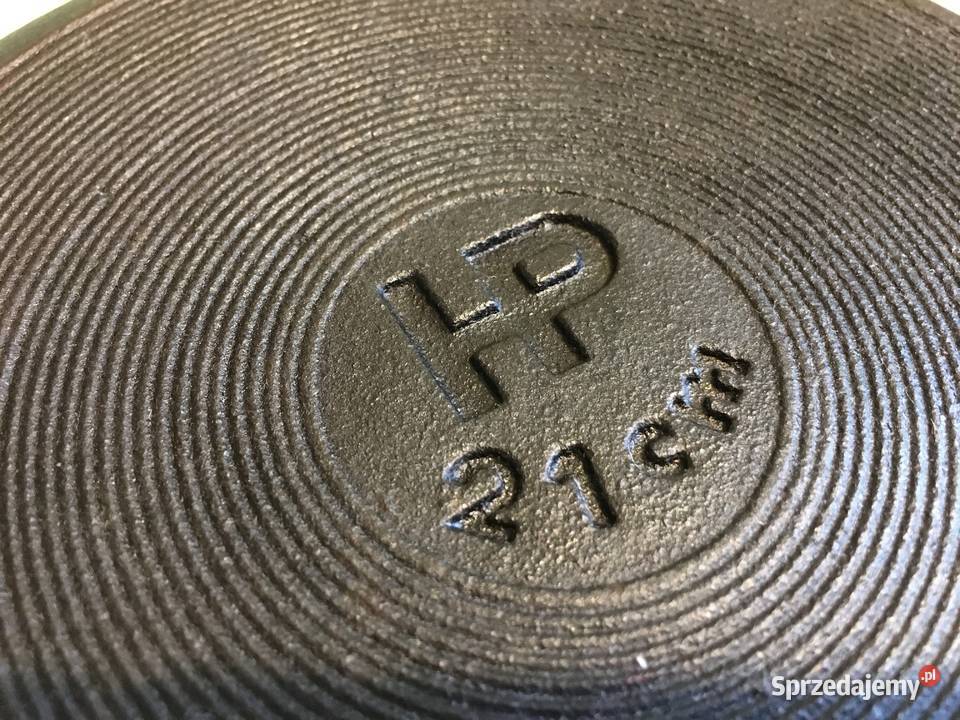 Garnek Żeliwny sygnowany HP 21 22 Szczecinek