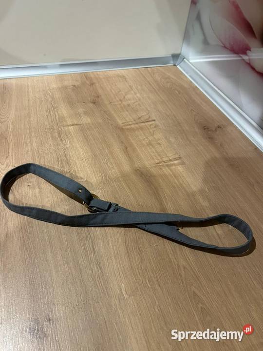 Materiałowy pasek z złotym zdobieniem SM Gdańsk