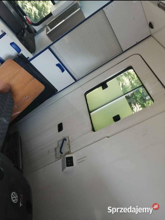 Zabudowa z Karetki Food Truck Magazyn Kamper itd Kampery podkarpackie Agatówka