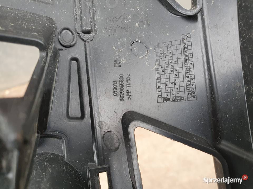 PEUGEOT 208 II ŚLIZG ZDERZAKA PRAWY PRZÓD wielkopolskie