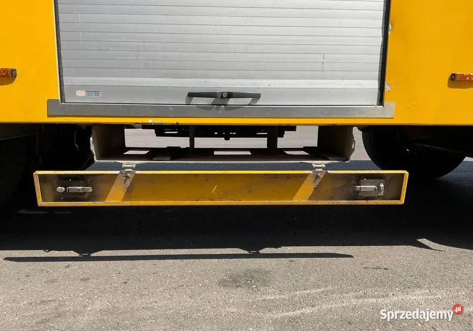 HOLOWNIK 8X4 4osiowy Mercedes pomoc drogowa Warszawa