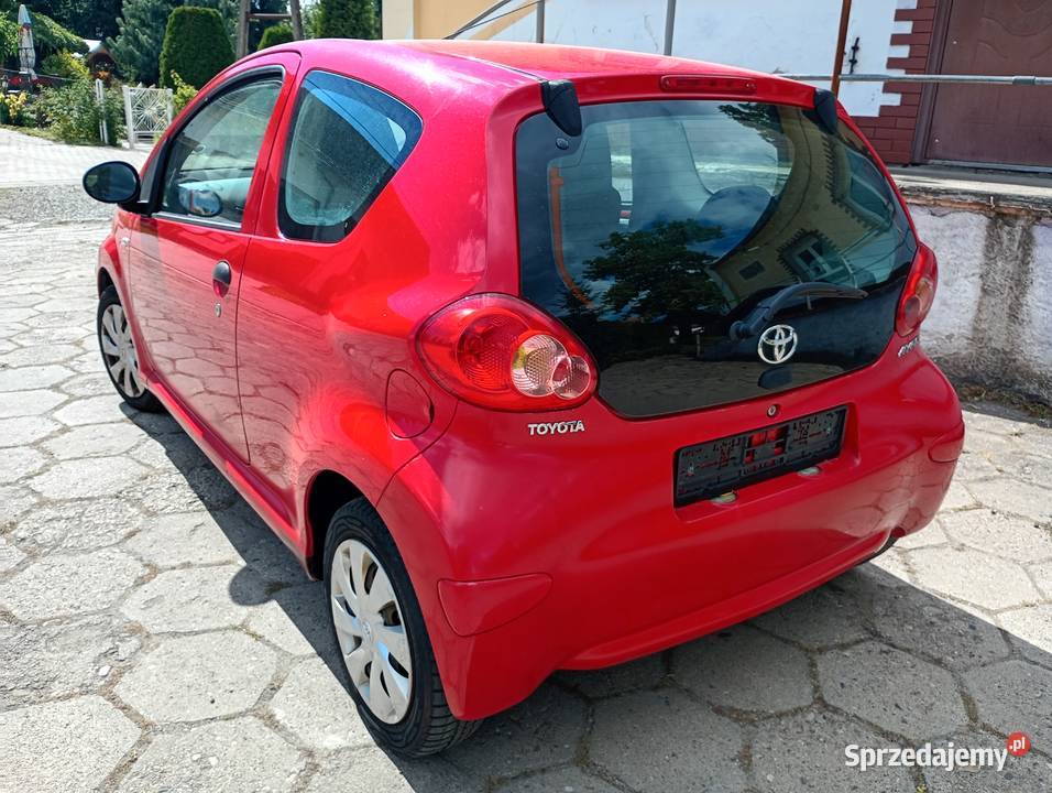toyota aygo 2009 r poj siln 1000 stan b benzyna Samochody osobowe